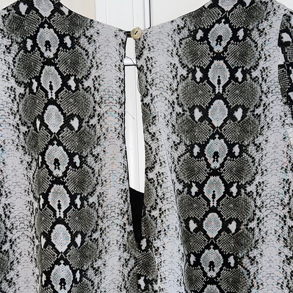 Show Me Your MuMu Monochrome Snake Print Tunic - Picture 6 of 6